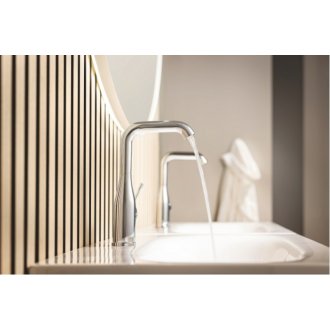 Смеситель для раковины Grohe Essence 24174001